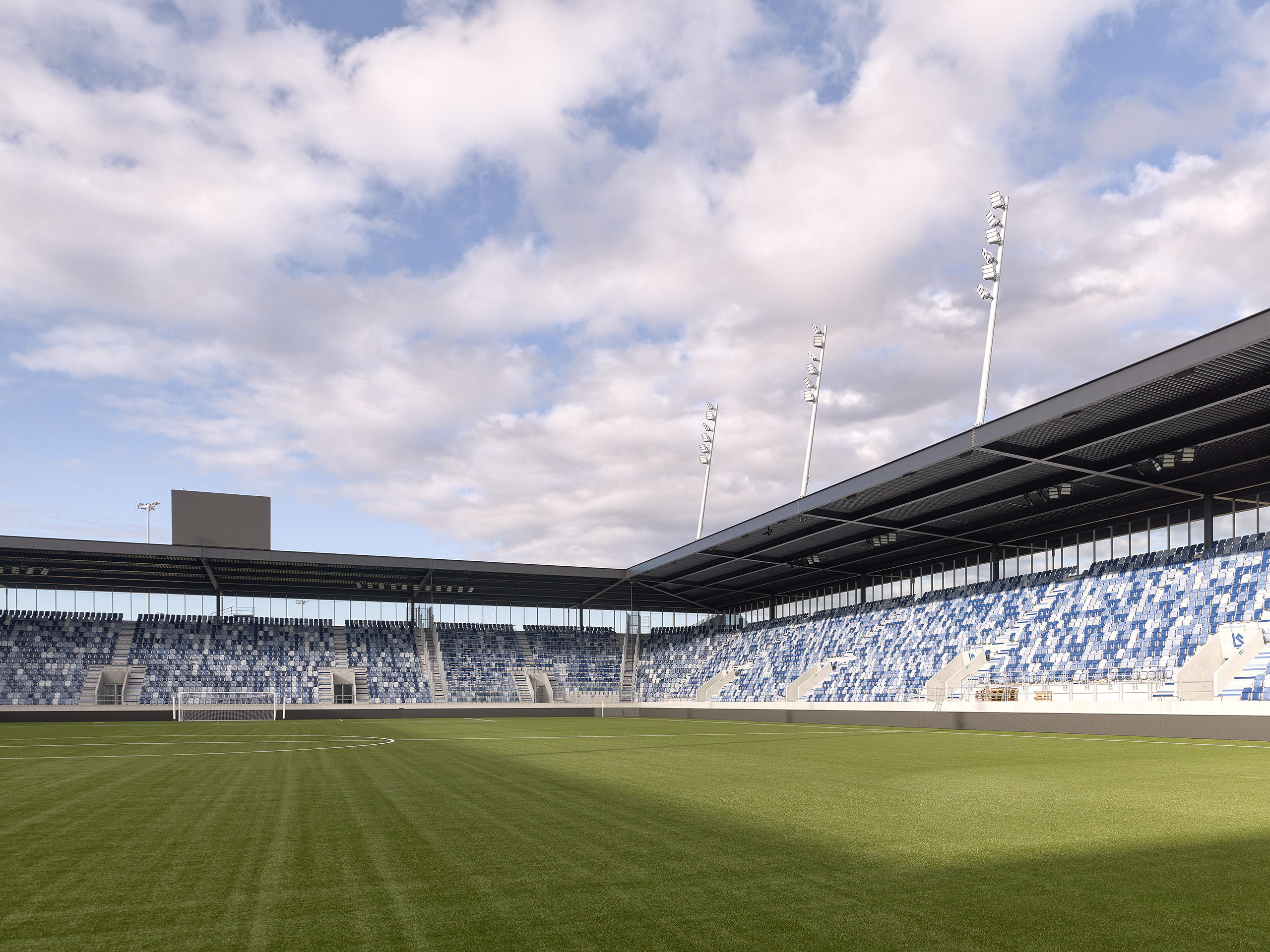 Stade de la Tuilière, Lausanne
